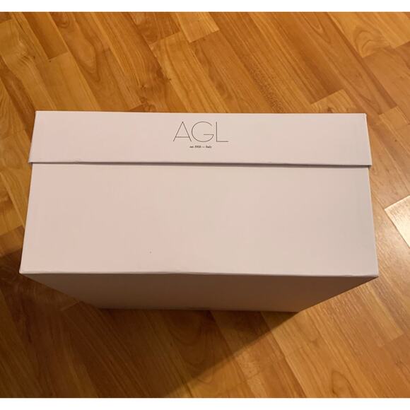 AGL empty hard shoe box - Picture 5 of 6
